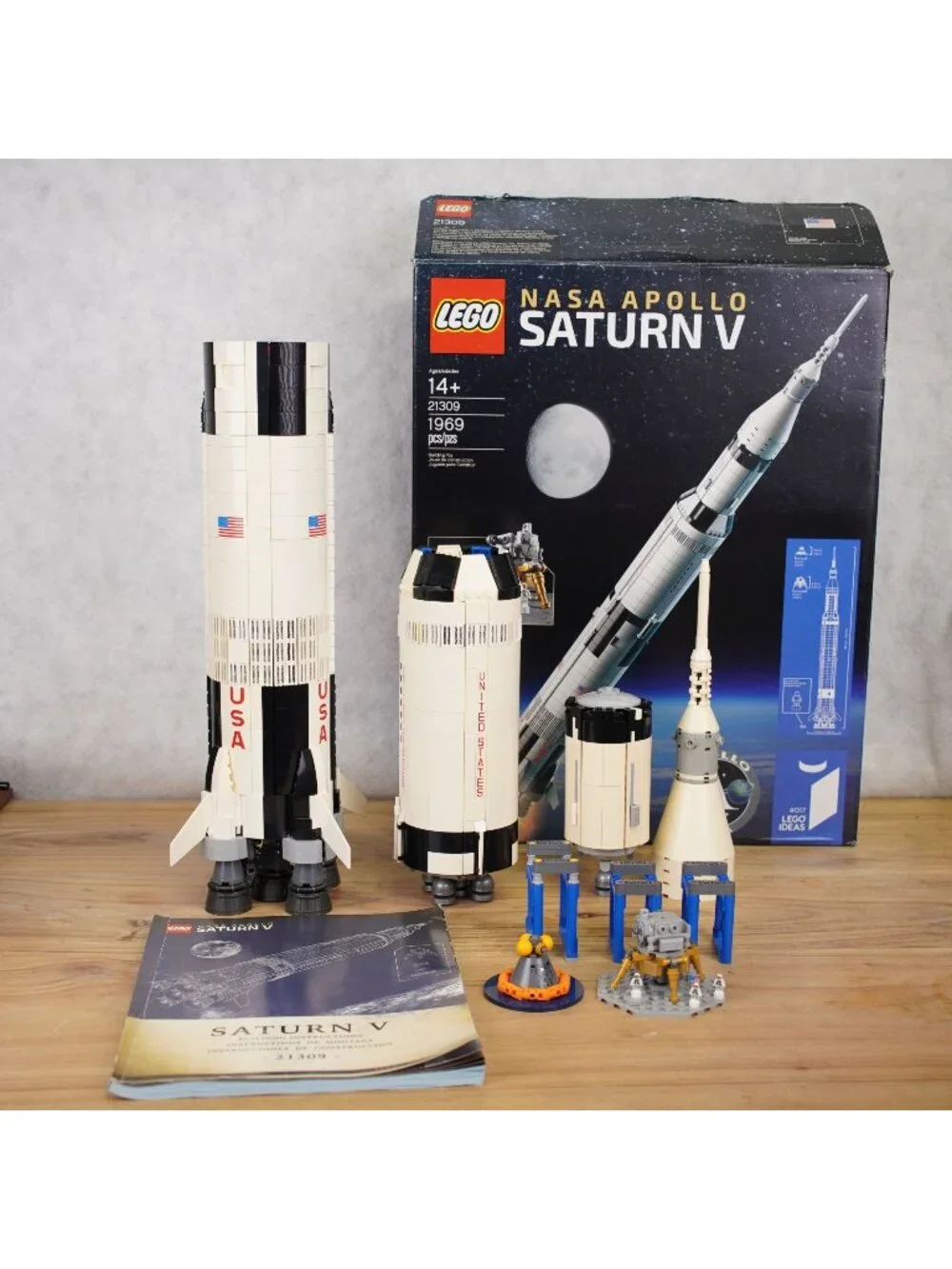 LEGO NASA Apollo Saturn V 21309 Set Complete 1969 Pieces W/ Box & Instruction